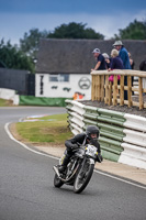 Vintage-motorcycle-club;eventdigitalimages;mallory-park;mallory-park-trackday-photographs;no-limits-trackdays;peter-wileman-photography;trackday-digital-images;trackday-photos;vmcc-festival-1000-bikes-photographs